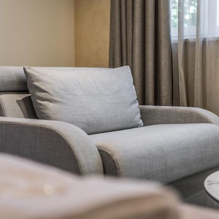 Piazza Luxury Apartments Тирана Экстерьер фото