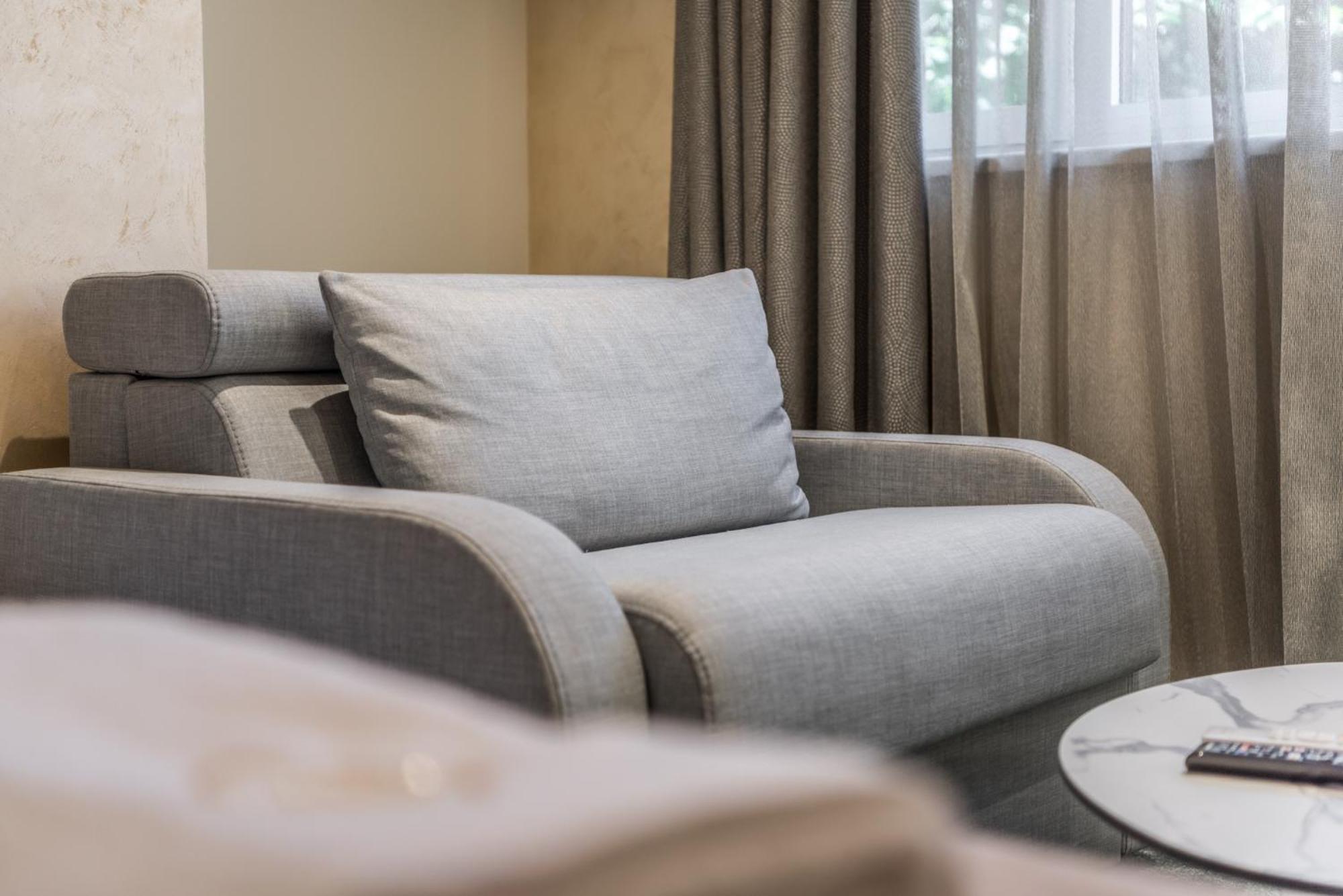 Piazza Luxury Apartments Тирана Экстерьер фото