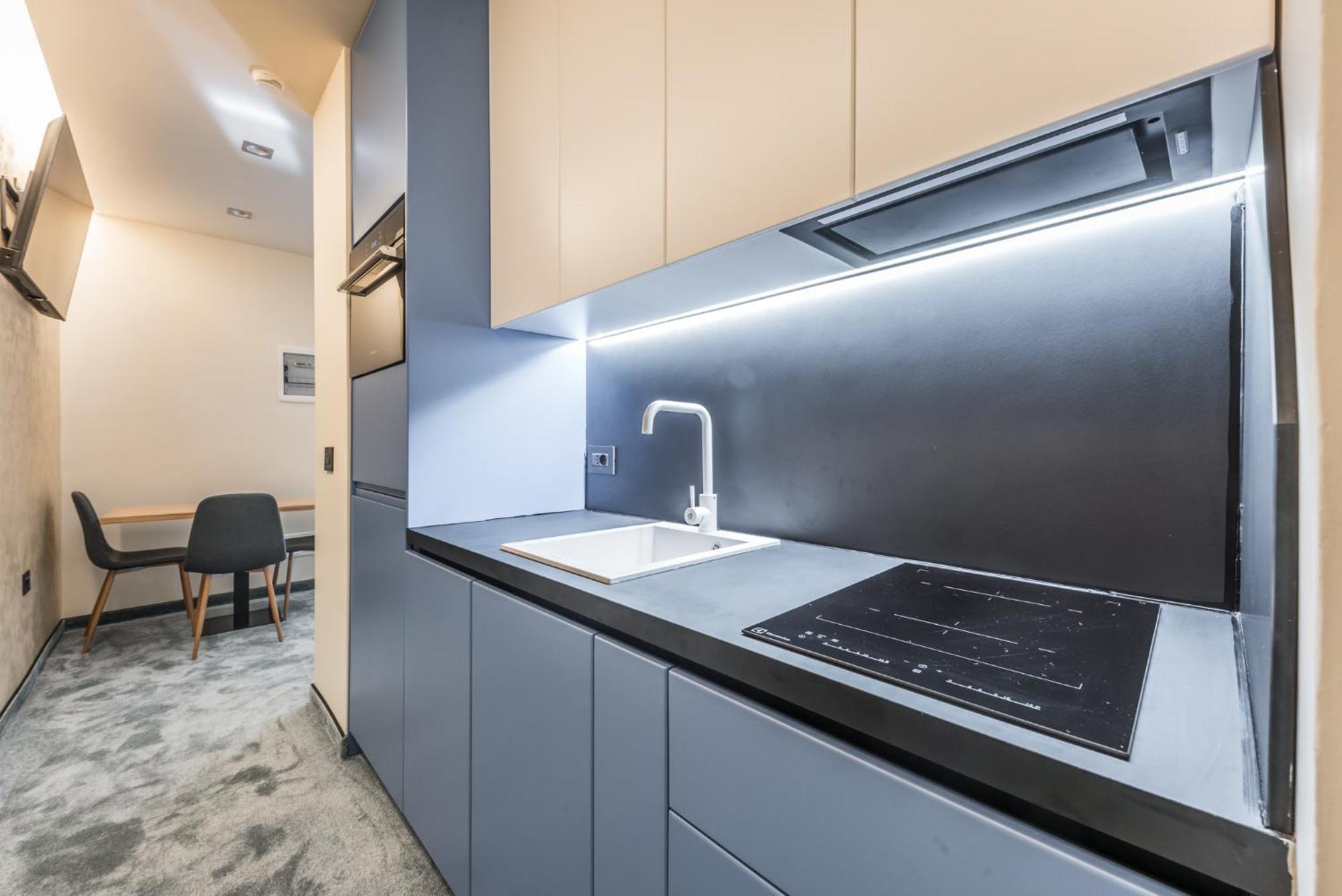 Piazza Luxury Apartments Тирана Экстерьер фото
