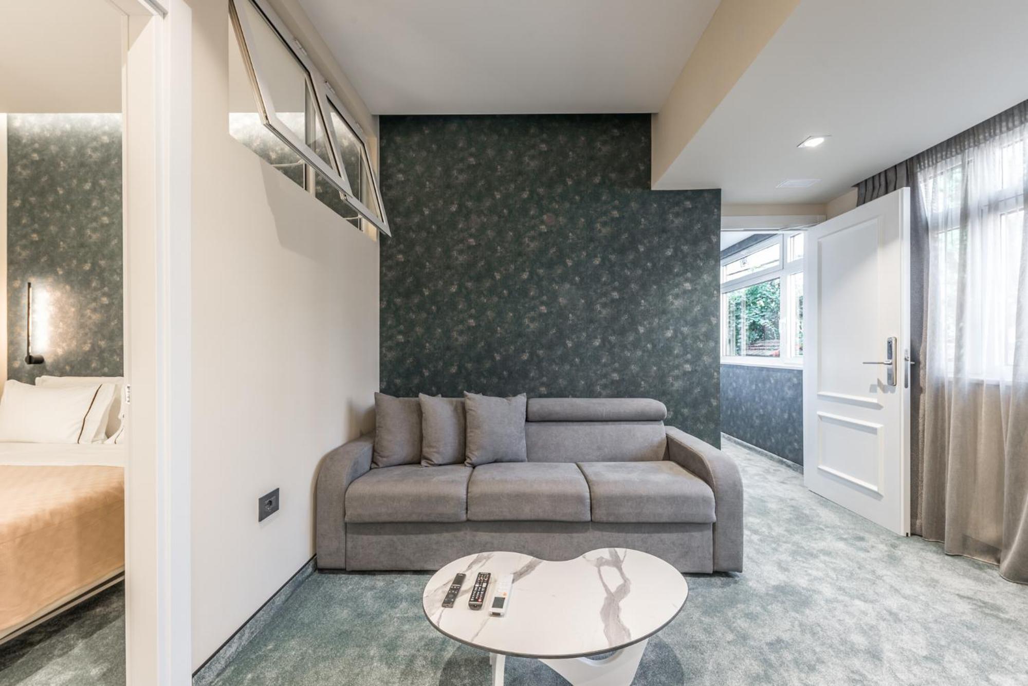 Piazza Luxury Apartments Тирана Экстерьер фото